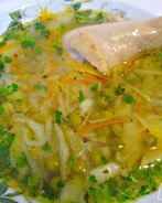 Куриный суп с зеленым горошком и овощами