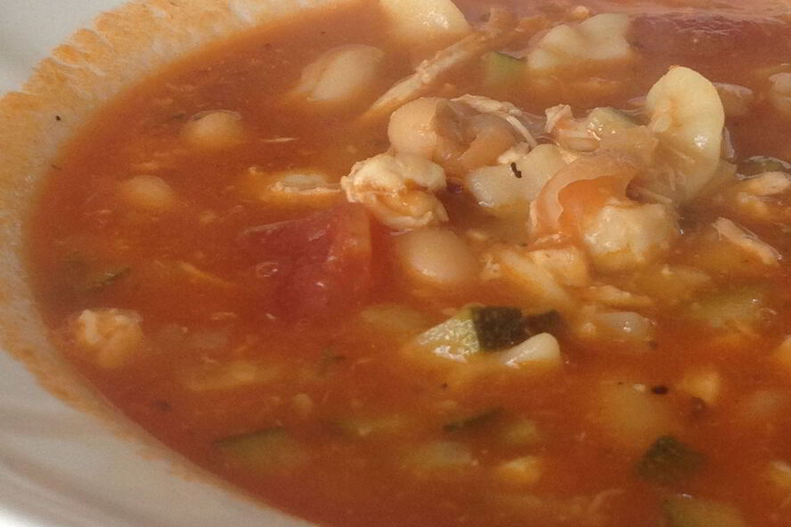 Рецепт овощного супа с консервированной фасолью