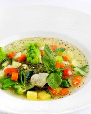 Суп минестроне с песто