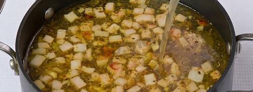 польский суп журек в хлебе. Шаг 10