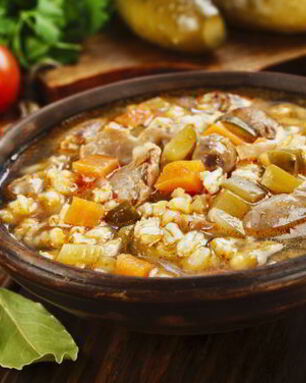 Рассольник по-деревенски с куриными сердечками