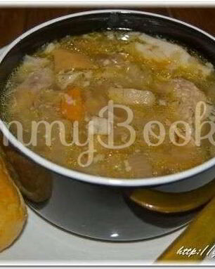 Щи из квашеной капусты со свининой