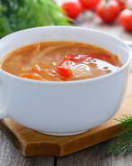 Щи из молодой капусты с помидорами