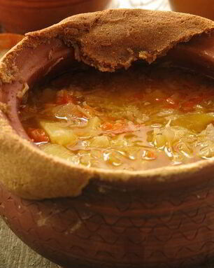 Щи на утином бульоне в горшочке