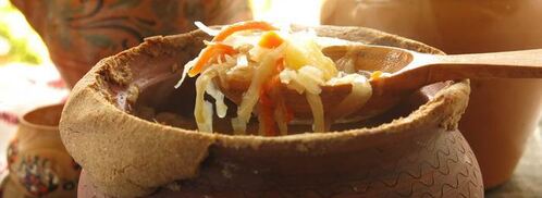 щи на утином бульоне в горшочке. Шаг 7