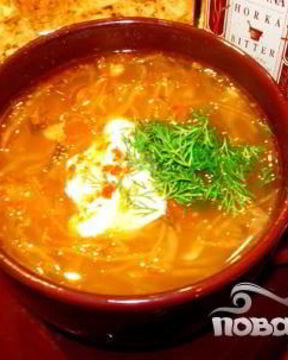 Щи с кислой капустой и мясом