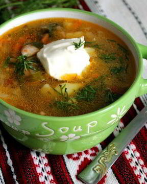 Щи с мангольдом на курином бульоне