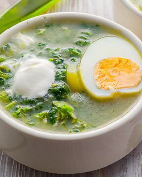 Щи со щавелем и яйцом