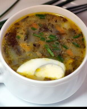 Зеленые щи со щавелем