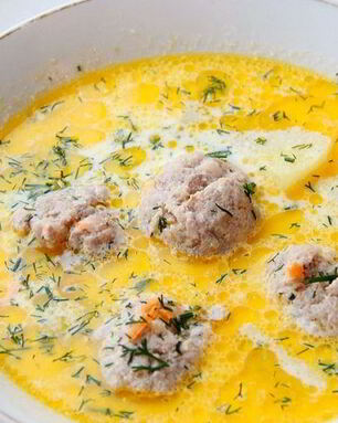Сливочный суп с фрикадельками
