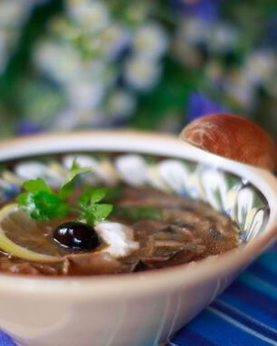 Грибная солянка с капустой