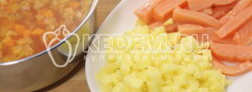 рыбная солянка и семгой и оливками. Шаг 4