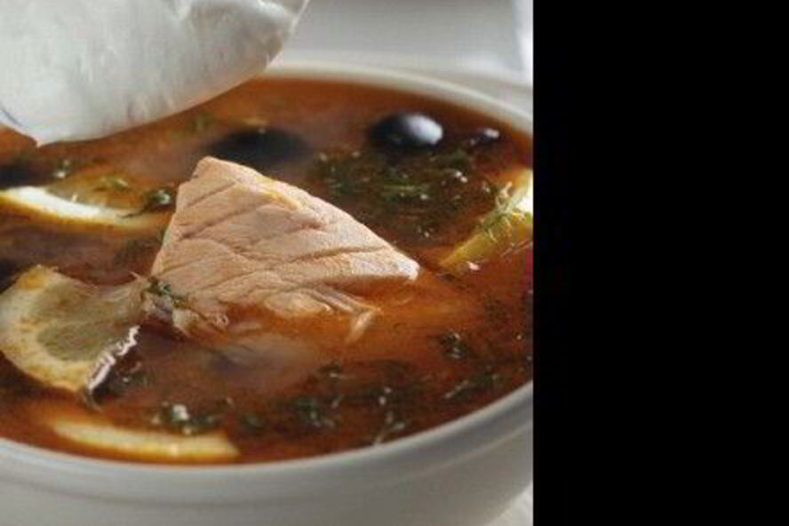 Рецепт рыбной солянки с кальмарами