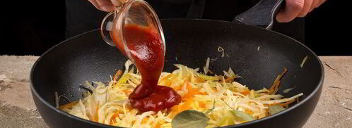 солянка с капустой по-домашнему. Шаг 6