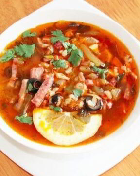 Солянка с томатной пастой