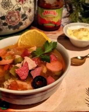 Солянка сборная мясная по-домашнему