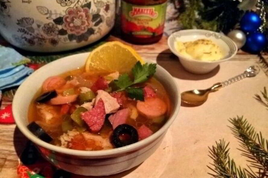 Рецепт солянки сборной мясной по-домашнему