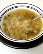 Суп из грибов и лука-порея