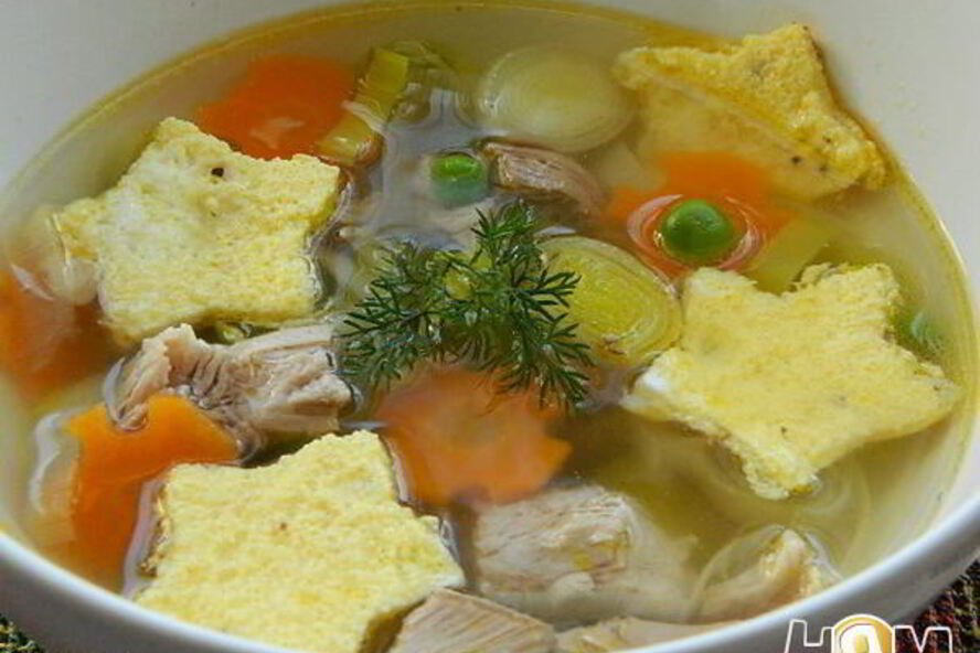 Рецепт супа из индейки с омлетом