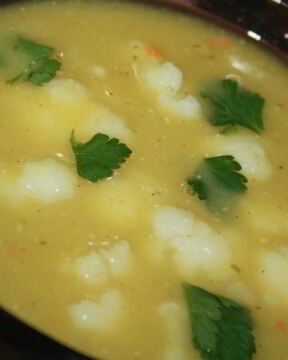 Суп-пюре из лука порея и чечевицы