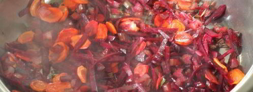 суп с кабачком и свекольной ботвой. Шаг 3