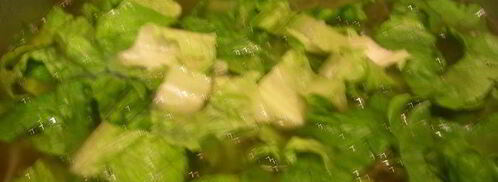 суп с карамелизированным луком, перловкой и листовой капустой. Шаг 6