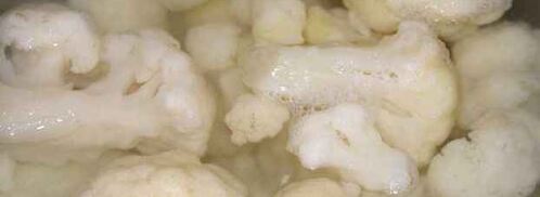 суп с картофелем, рисом свининой и цветной капустой. Шаг 37