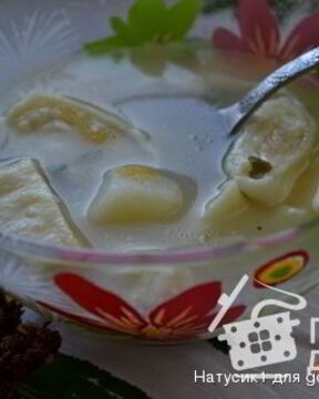 Суп с сырными рулетиками