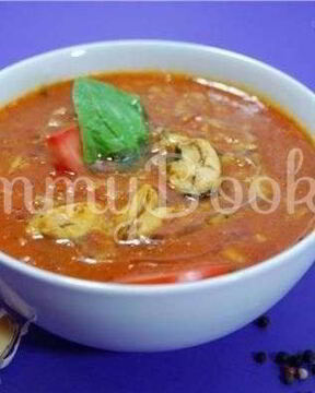 Суп томатный с рисом и мидиями