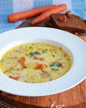 Сырный суп с лисичками