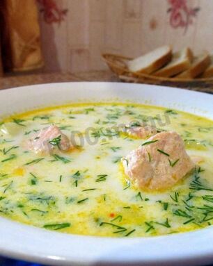 Уха по-фински из форели со сливками