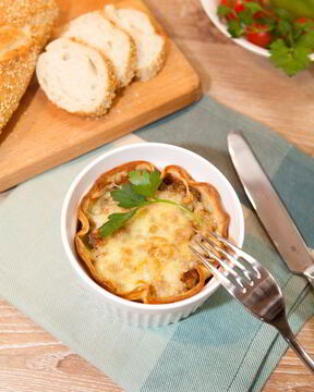 Блинчики с фаршем под сырной корочкой