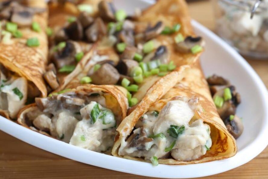 Рецепт блинчиков с грибами и курицей