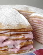 Блинчики с творогом и клубникой