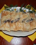 Блины с грибами и сыром