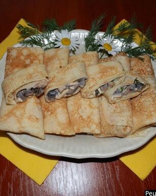 Блины с грибами и сыром