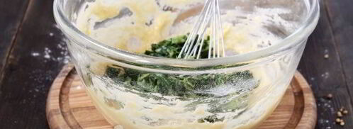 тонкие блины с черемшой. Шаг 5