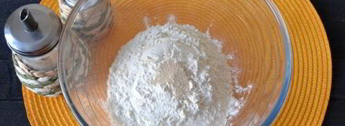 тонкие дрожжевые блины на молоке. Шаг 5