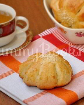 Булочки с курагой и изюмом