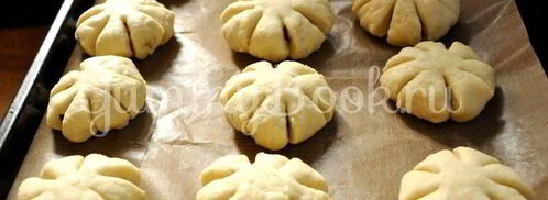 булочки с курагой и изюмом. Шаг 6