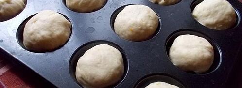 дрожжевые булочки с мандаринами и шоколадом. Шаг 9