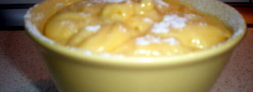 круассаны — пирожные с кондитерским кремом и лепестками миндаля. Шаг 7