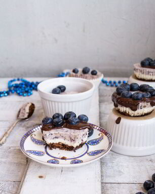 Чизкейки с лавандой и голубикой