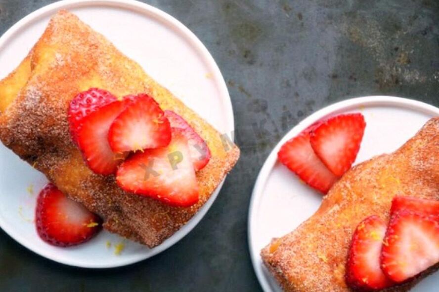 Рецепт клубничного чизкейка в лаваше с творогом