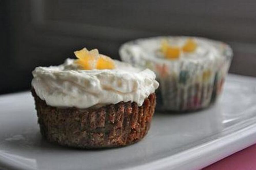 Рецепт миндальных мини-чизкейков с имбирным печеньем