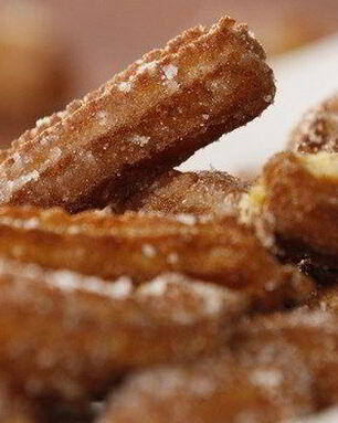 Чуррос с шоколадным соусом
