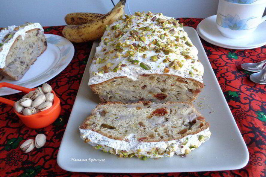 Рецепт бананова-фисташкового кекс под молочно-маковой глазурью