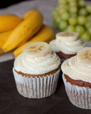 Банановые капкейки с корично-медовым кремом