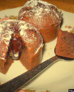 Кексы с жидкой шоколадной начинкой в формочках