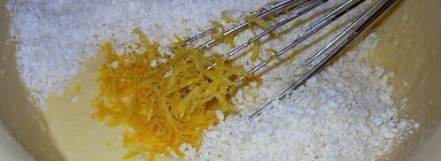 кокосовые кексы с ягодами. Шаг 6